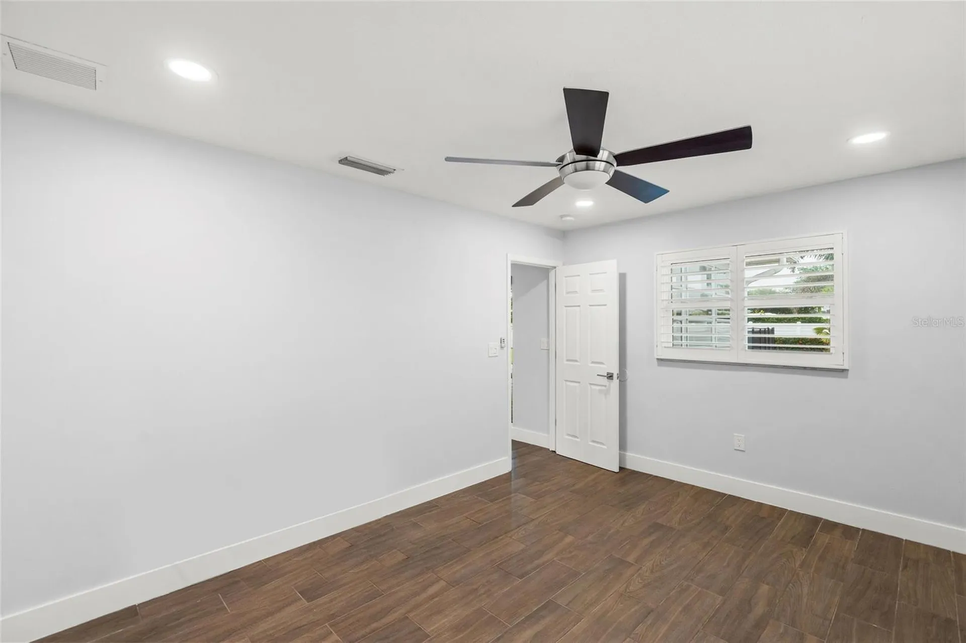 3405 S Lockwood Ridge Road Sarasota FL 34239