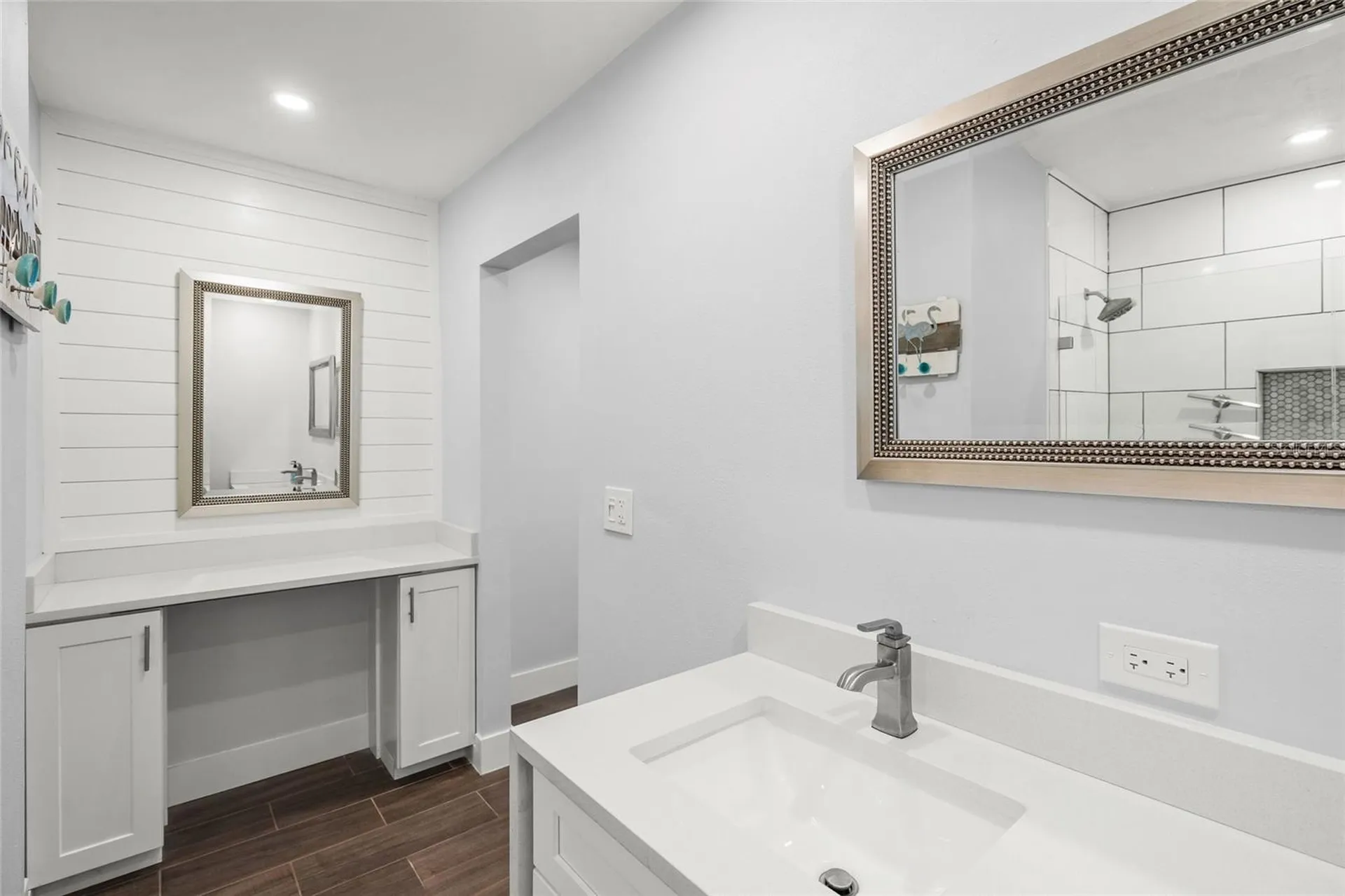 3405 S Lockwood Ridge Road Sarasota FL 34239