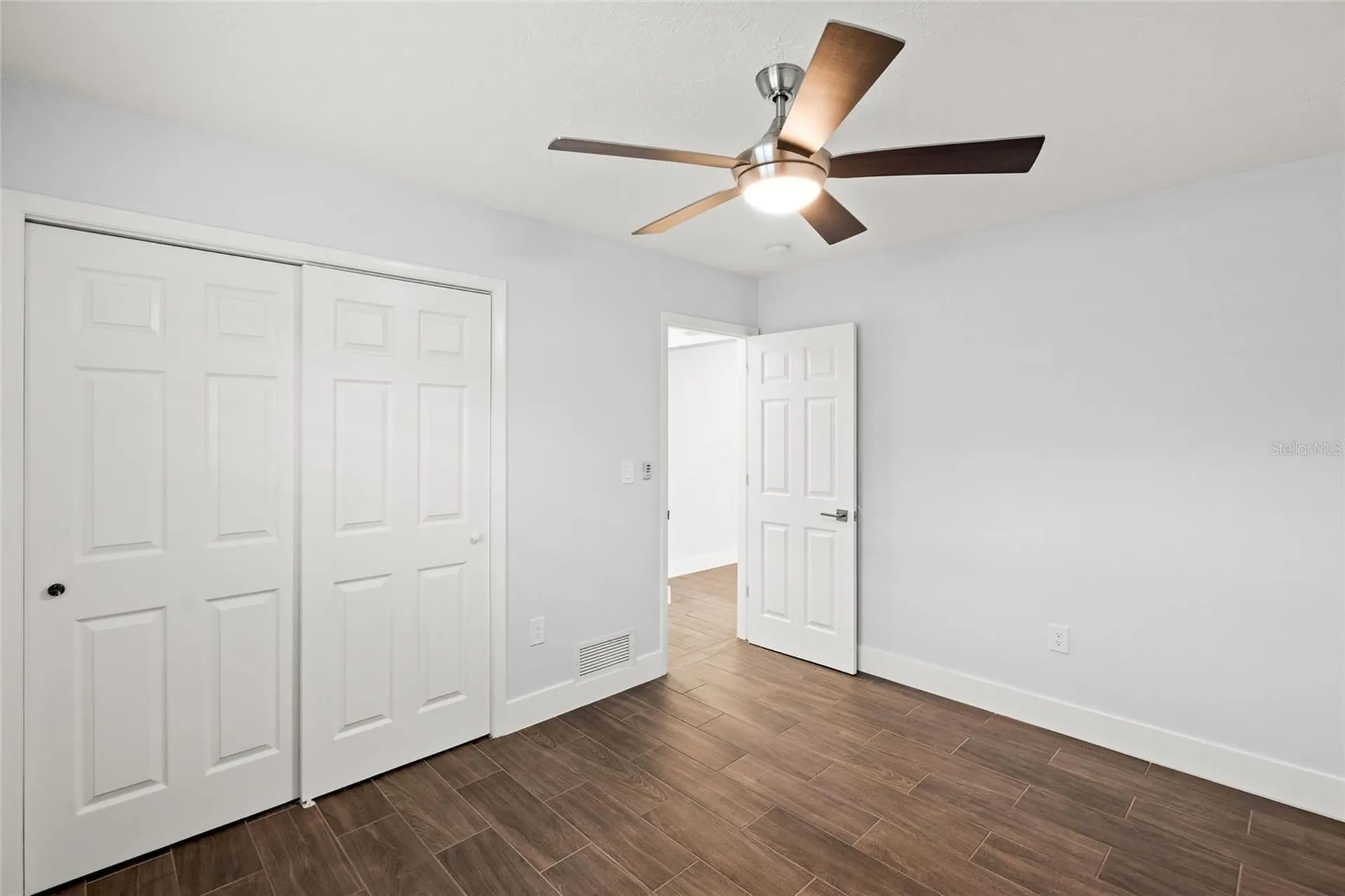 3405 S Lockwood Ridge Road Sarasota FL 34239