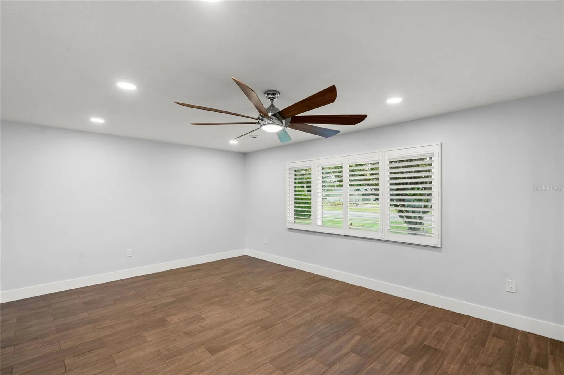3405 S Lockwood Ridge Road Sarasota FL 34239