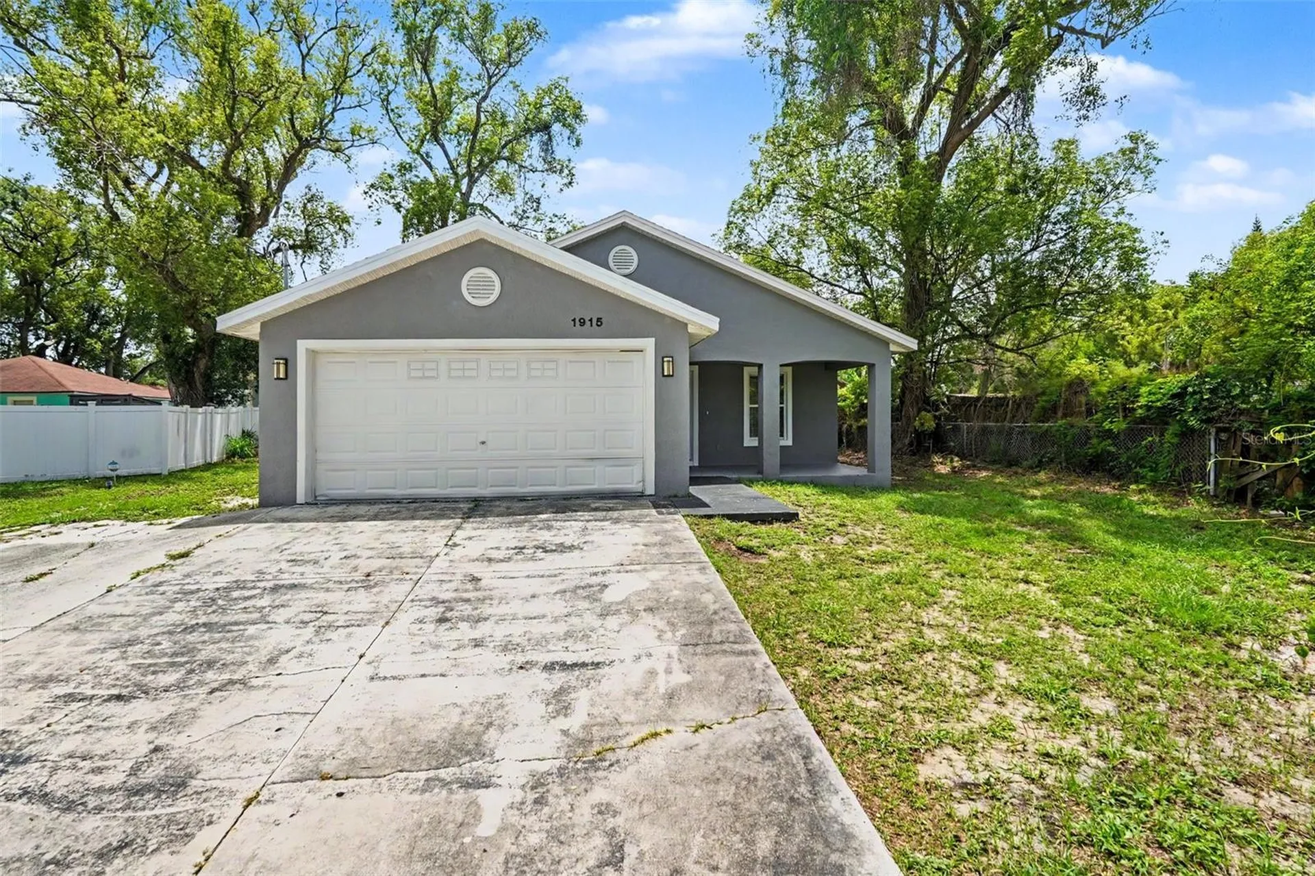 1915 E Mcberry Street Tampa FL 33610