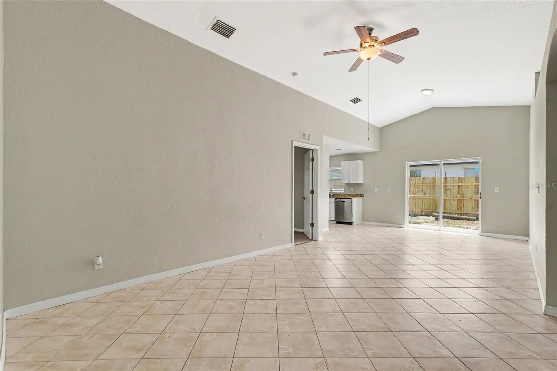 1915 E Mcberry Street Tampa FL 33610