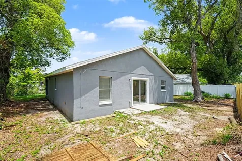1915 E Mcberry Street Tampa FL 33610