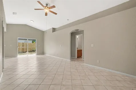 1915 E Mcberry Street Tampa FL 33610