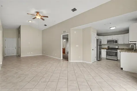 1915 E Mcberry Street Tampa FL 33610