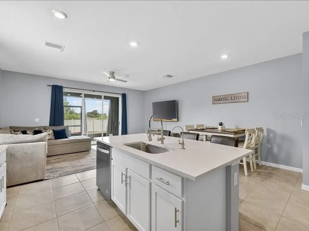 416 Mangrove Shade Circle Apollo Beach FL 33572