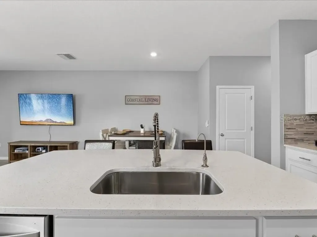 416 Mangrove Shade Circle Apollo Beach FL 33572