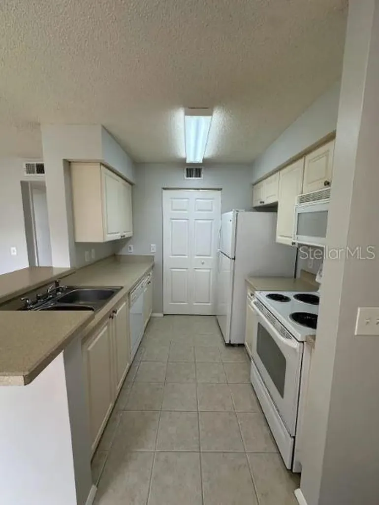 1222 Bermuda Lakes Lane Kissimmee FL 34741