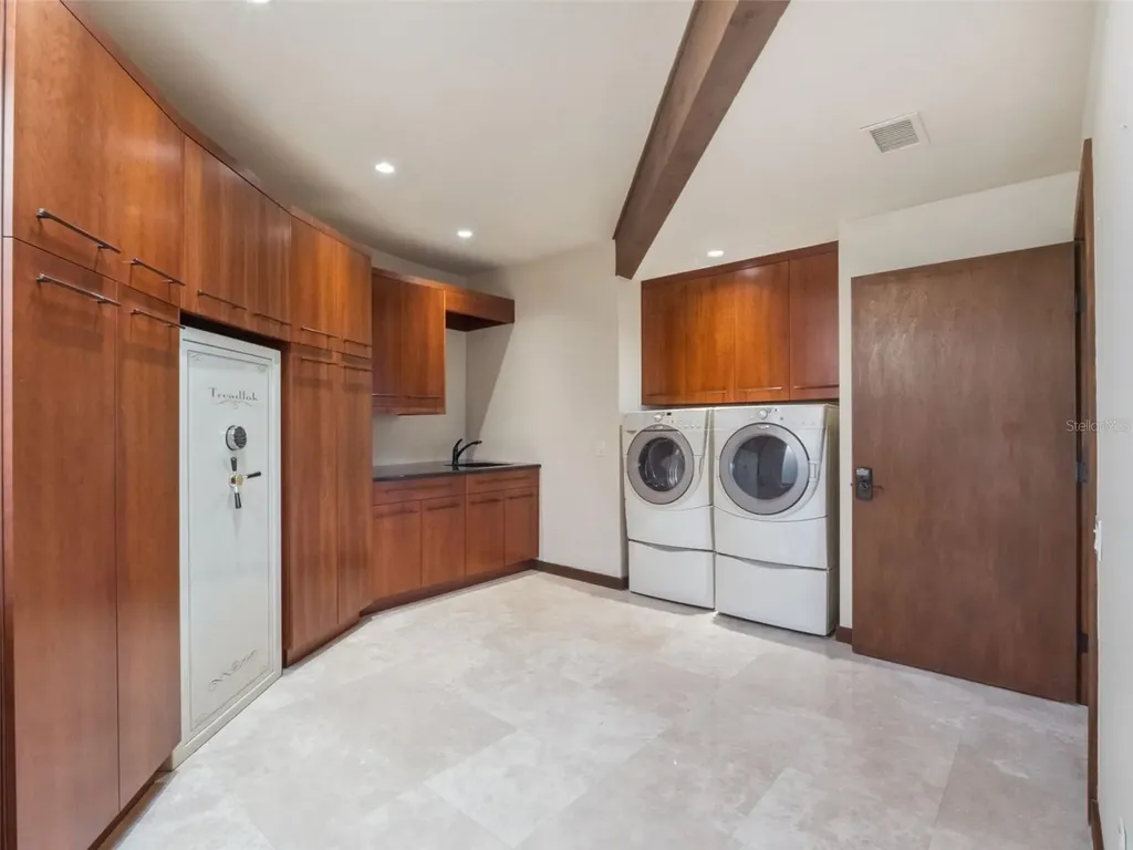 107 Donlon Drive New Smyrna Beach FL 32168