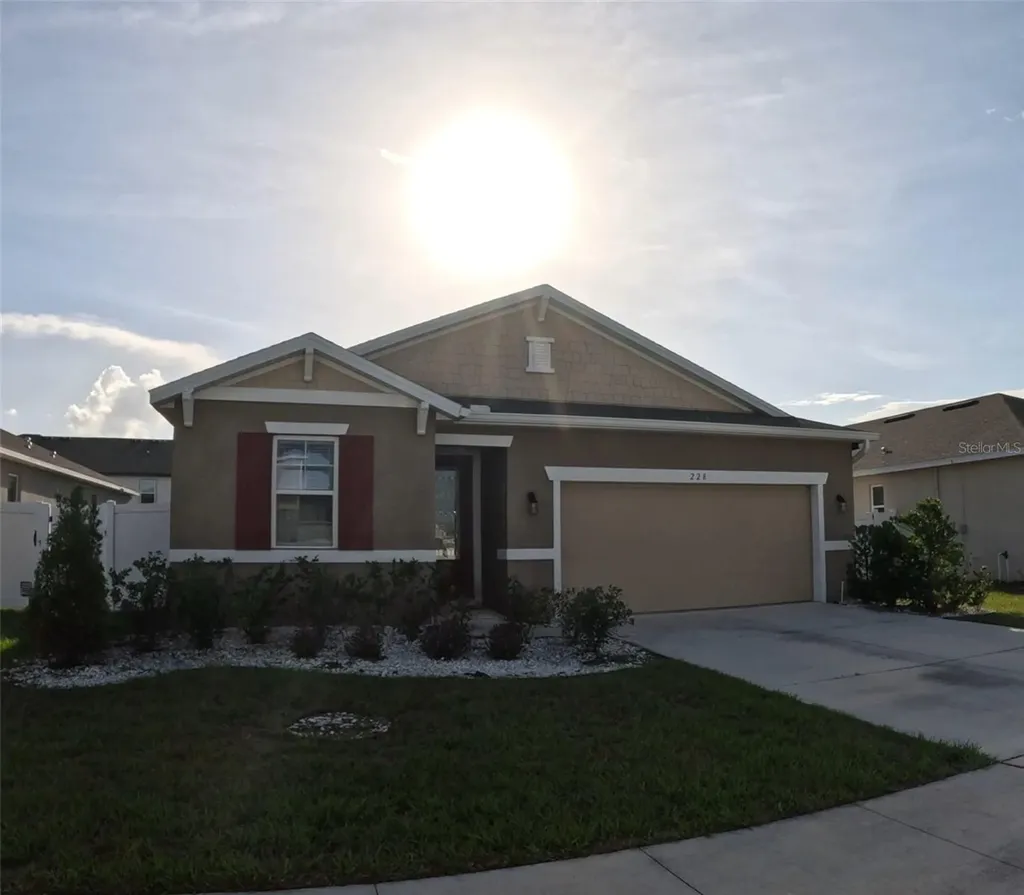 228 Hillcrest Drive Dundee FL 33838