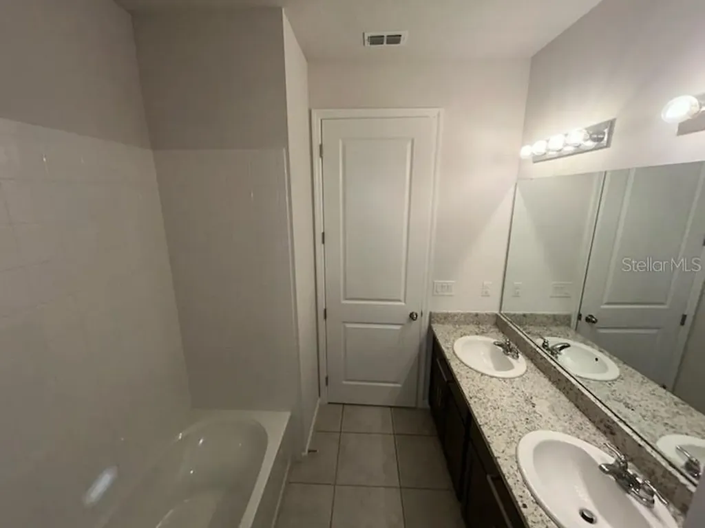 228 Hillcrest Drive Dundee FL 33838