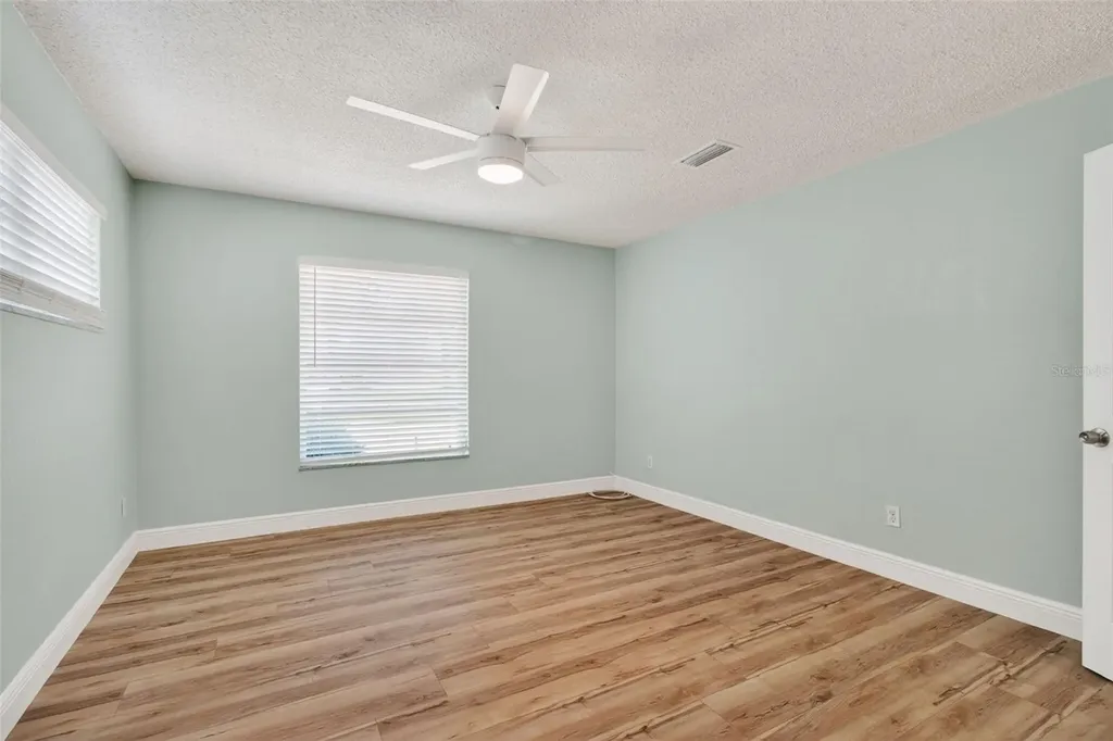 7957 10th Avenue S St Petersburg FL 33707