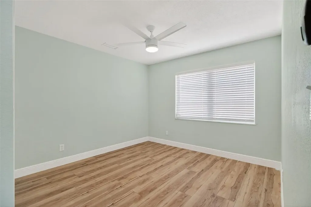 7957 10th Avenue S St Petersburg FL 33707