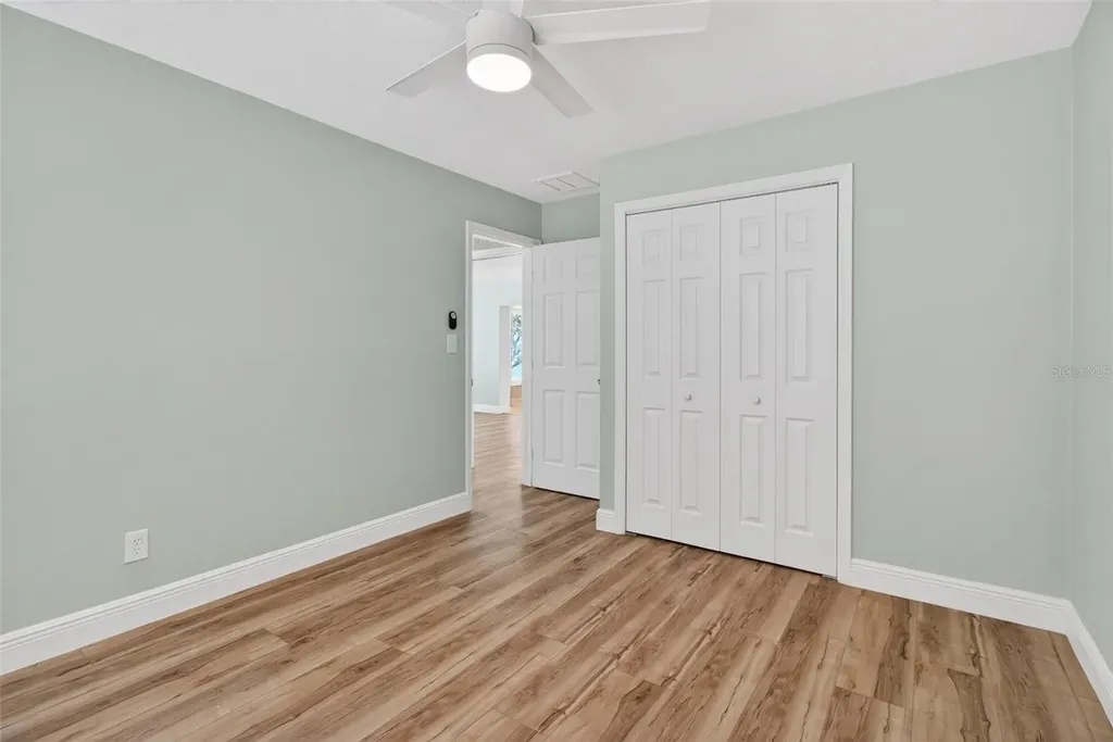 7957 10th Avenue S St Petersburg FL 33707