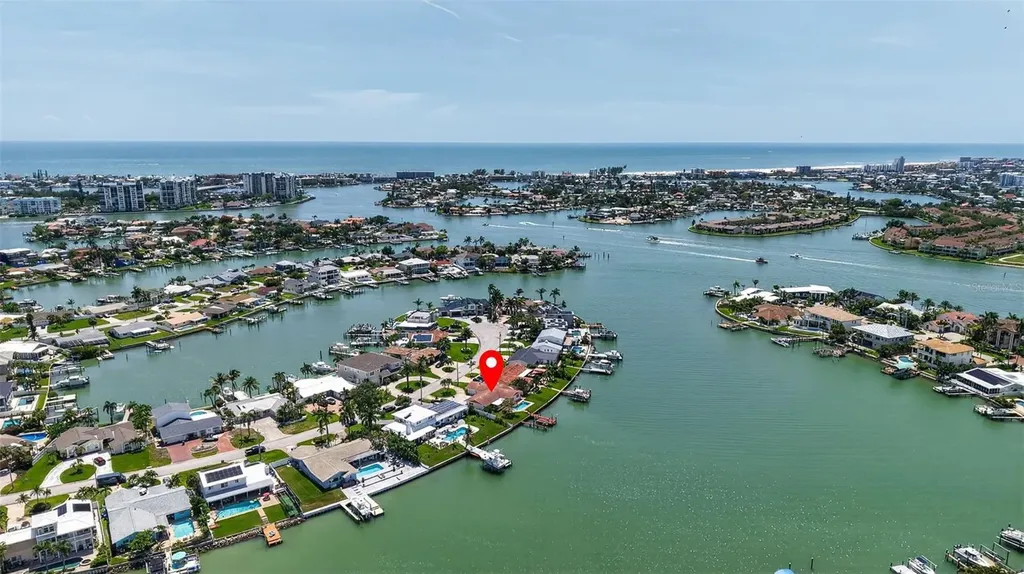7957 10th Avenue S St Petersburg FL 33707