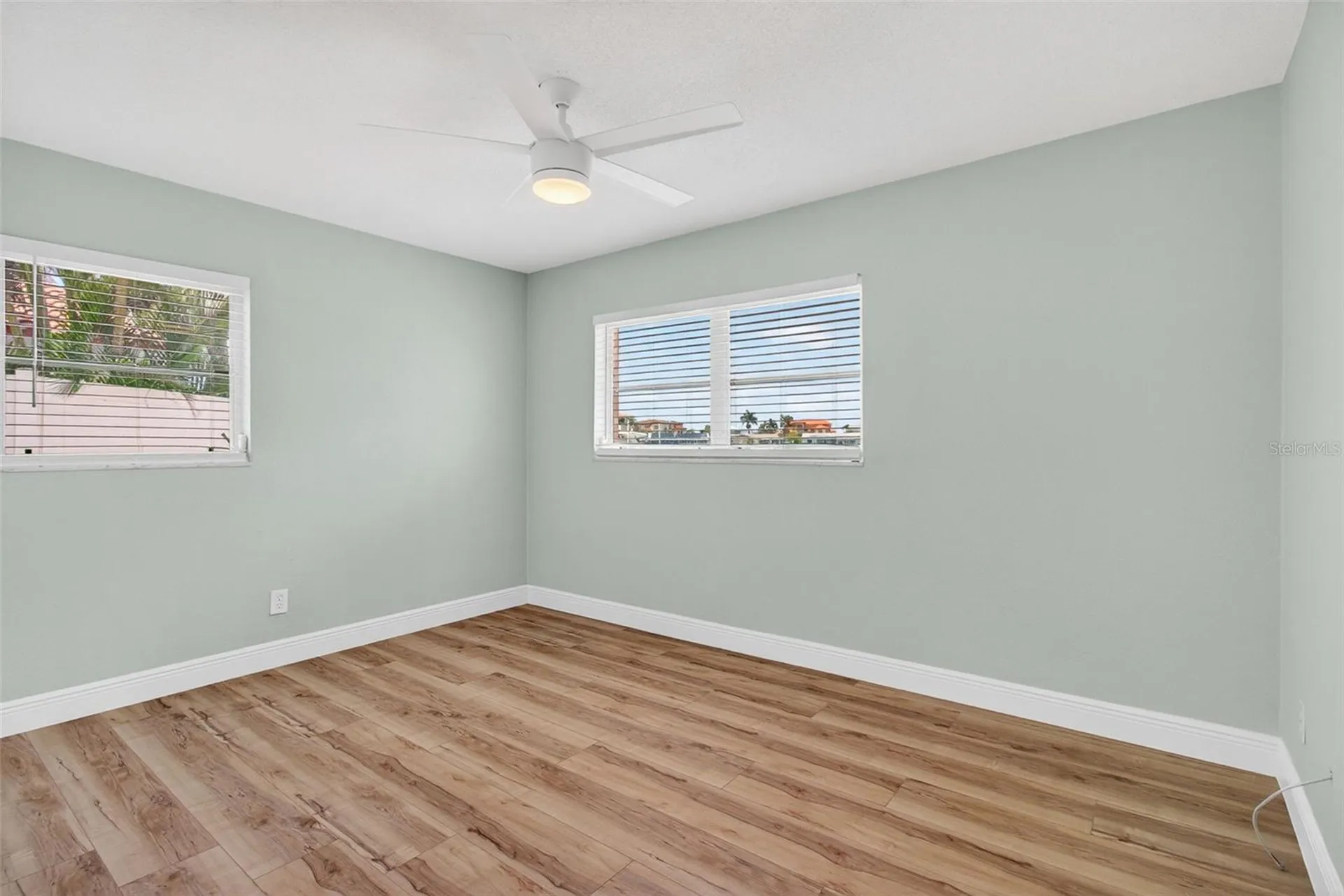 7957 10th Avenue S St Petersburg FL 33707