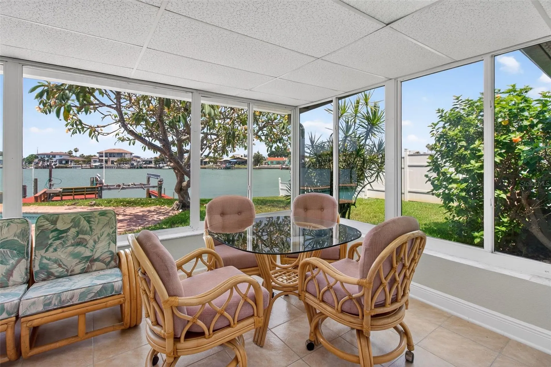 7957 10th Avenue S St Petersburg FL 33707