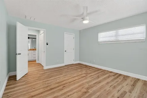 7957 10th Avenue S St Petersburg FL 33707