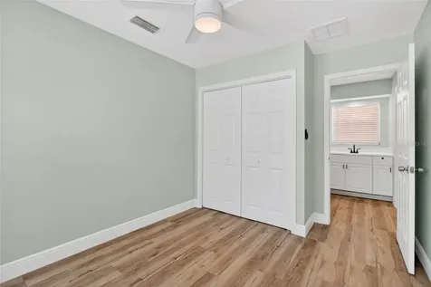 7957 10th Avenue S St Petersburg FL 33707