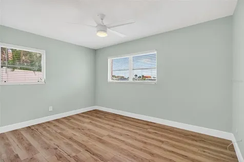 7957 10th Avenue S St Petersburg FL 33707