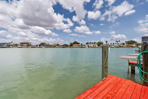 7957 10th Avenue S St Petersburg FL 33707