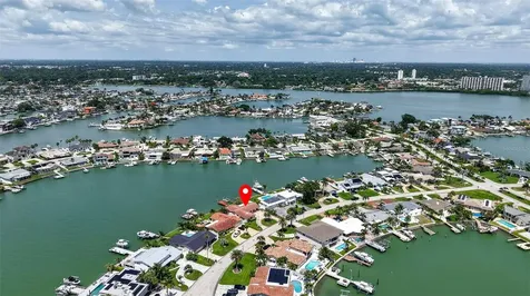 7957 10th Avenue S St Petersburg FL 33707