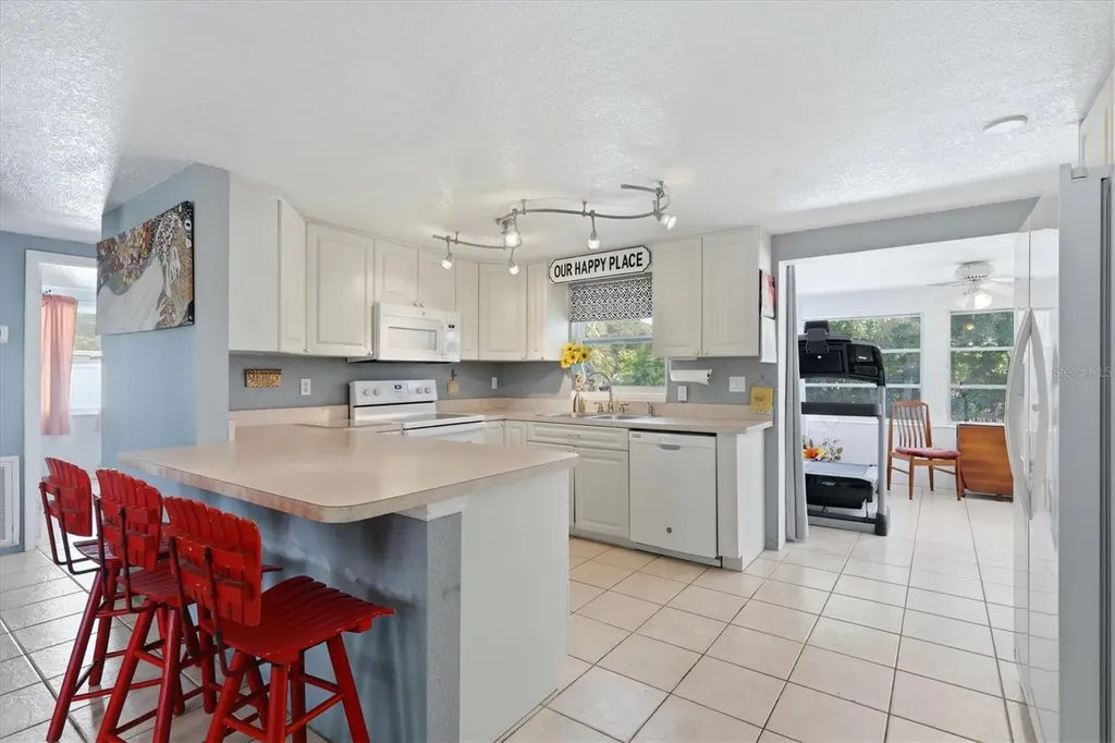852 E 6th Street Englewood FL 34223
