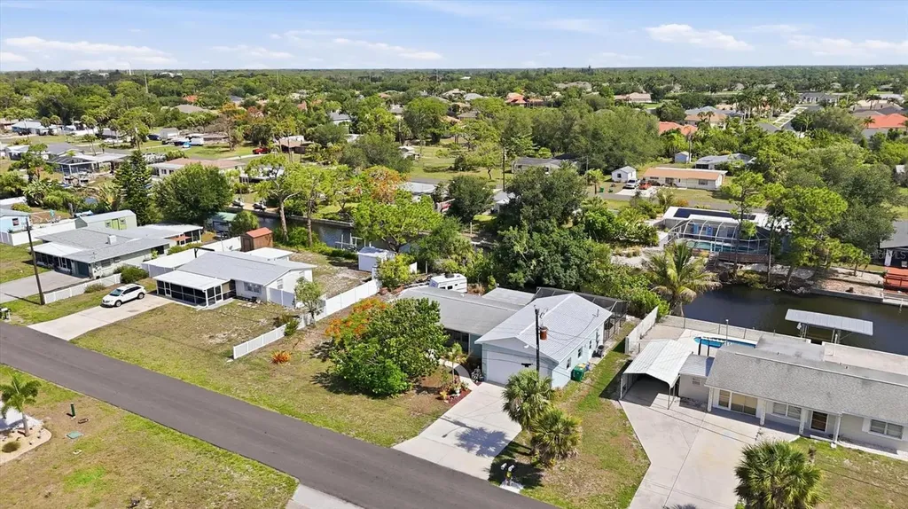 852 E 6th Street Englewood FL 34223