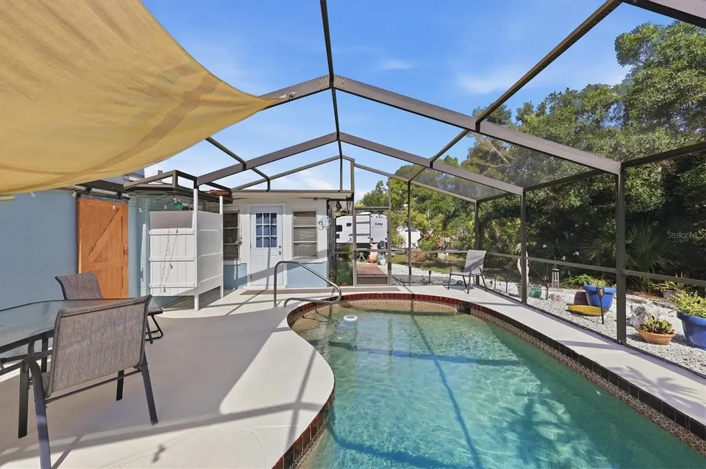 852 E 6th Street Englewood FL 34223
