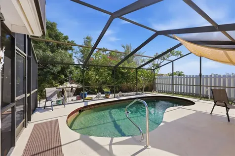 852 E 6th Street Englewood FL 34223