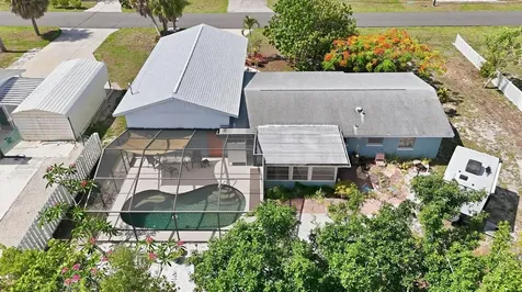 852 E 6th Street Englewood FL 34223
