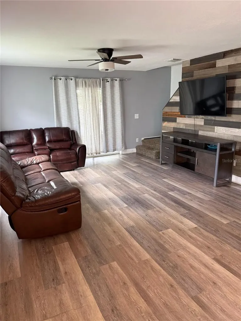 2235 Fluorshire Drive Brandon FL 33511
