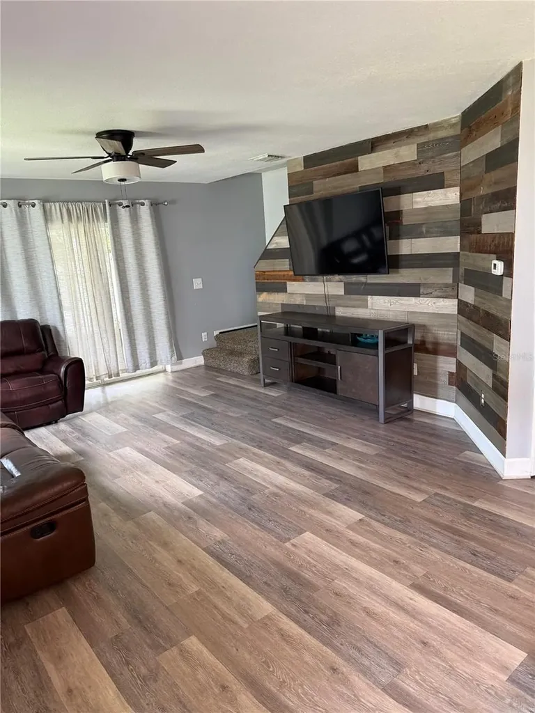 2235 Fluorshire Drive Brandon FL 33511