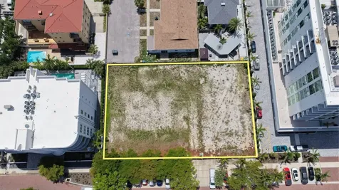 621 Golden Gate Point Sarasota FL 34236