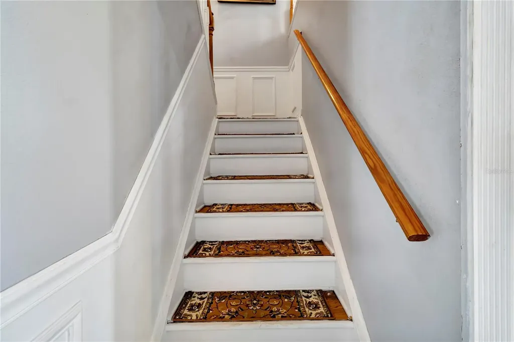 7642 Park Hill Avenue Leesburg FL 34748