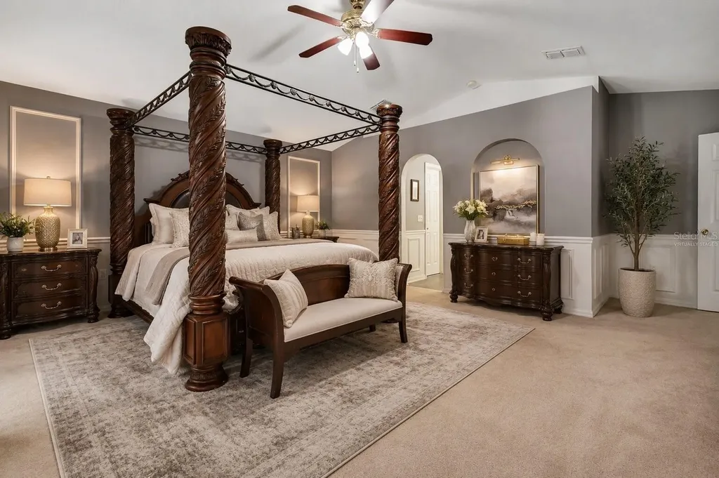 7642 Park Hill Avenue Leesburg FL 34748