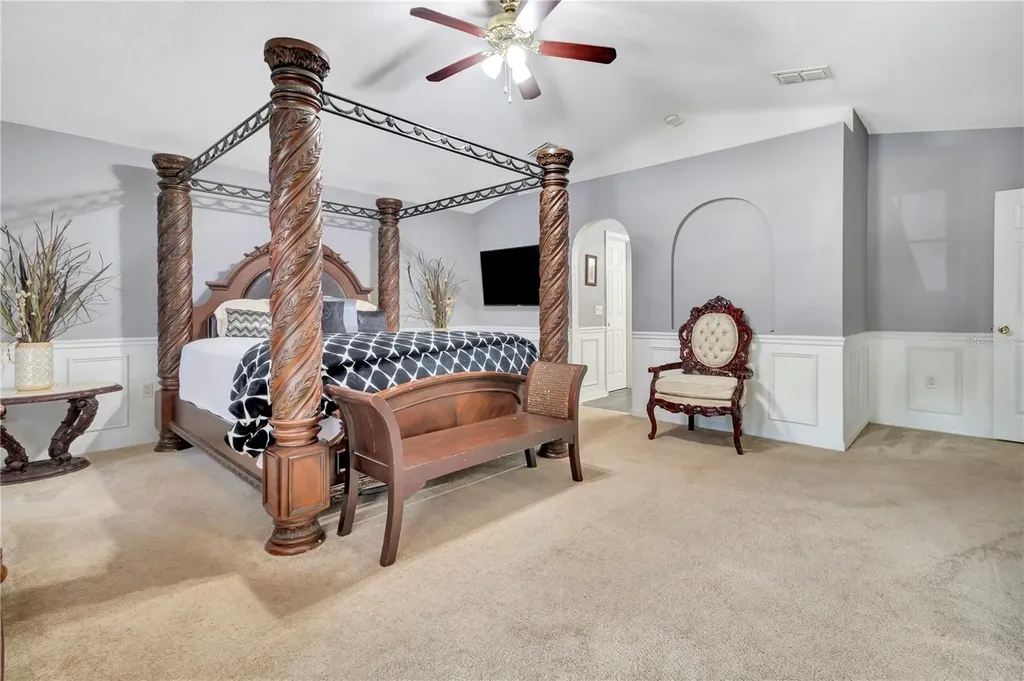 7642 Park Hill Avenue Leesburg FL 34748