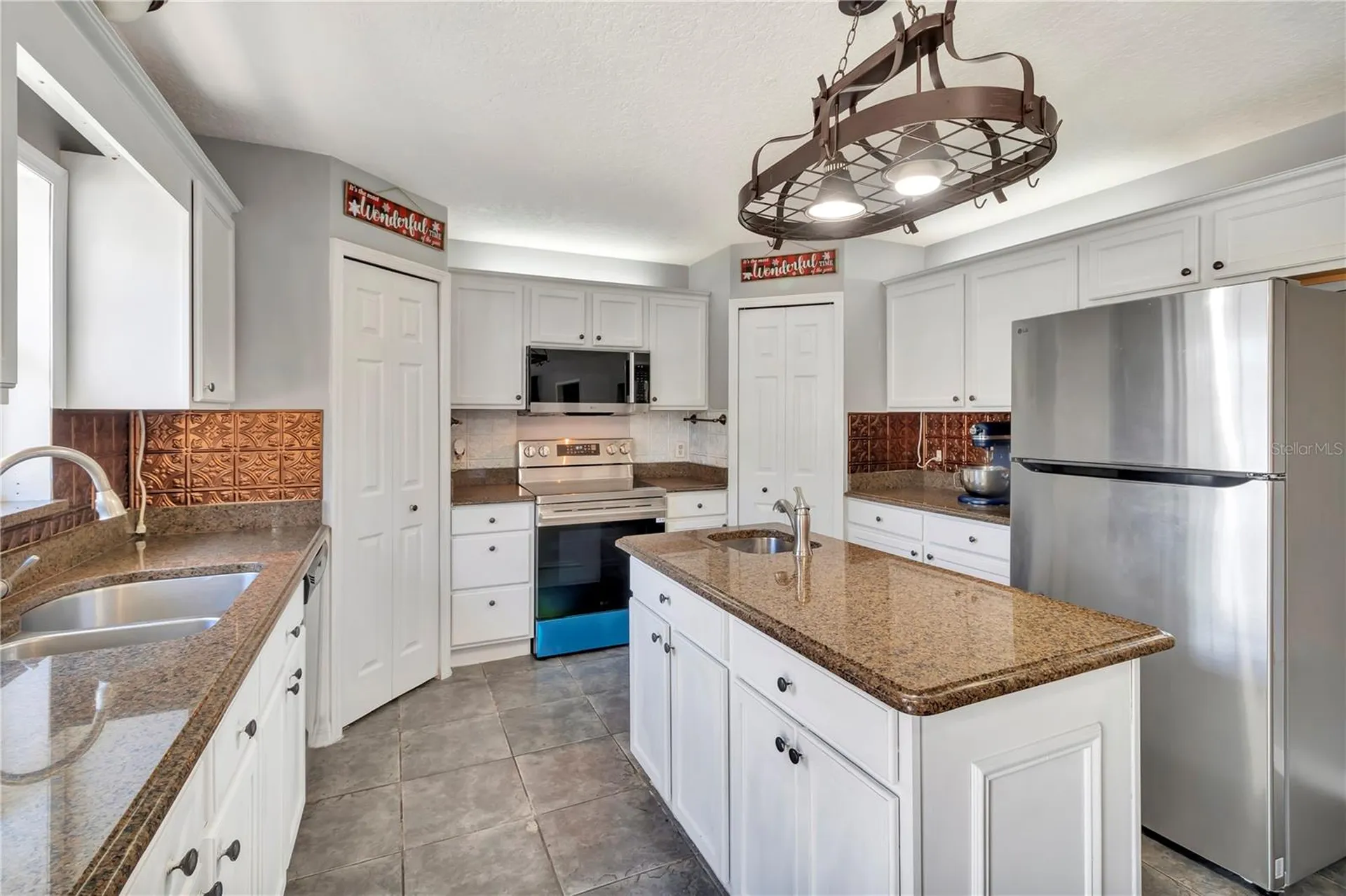 7642 Park Hill Avenue Leesburg FL 34748