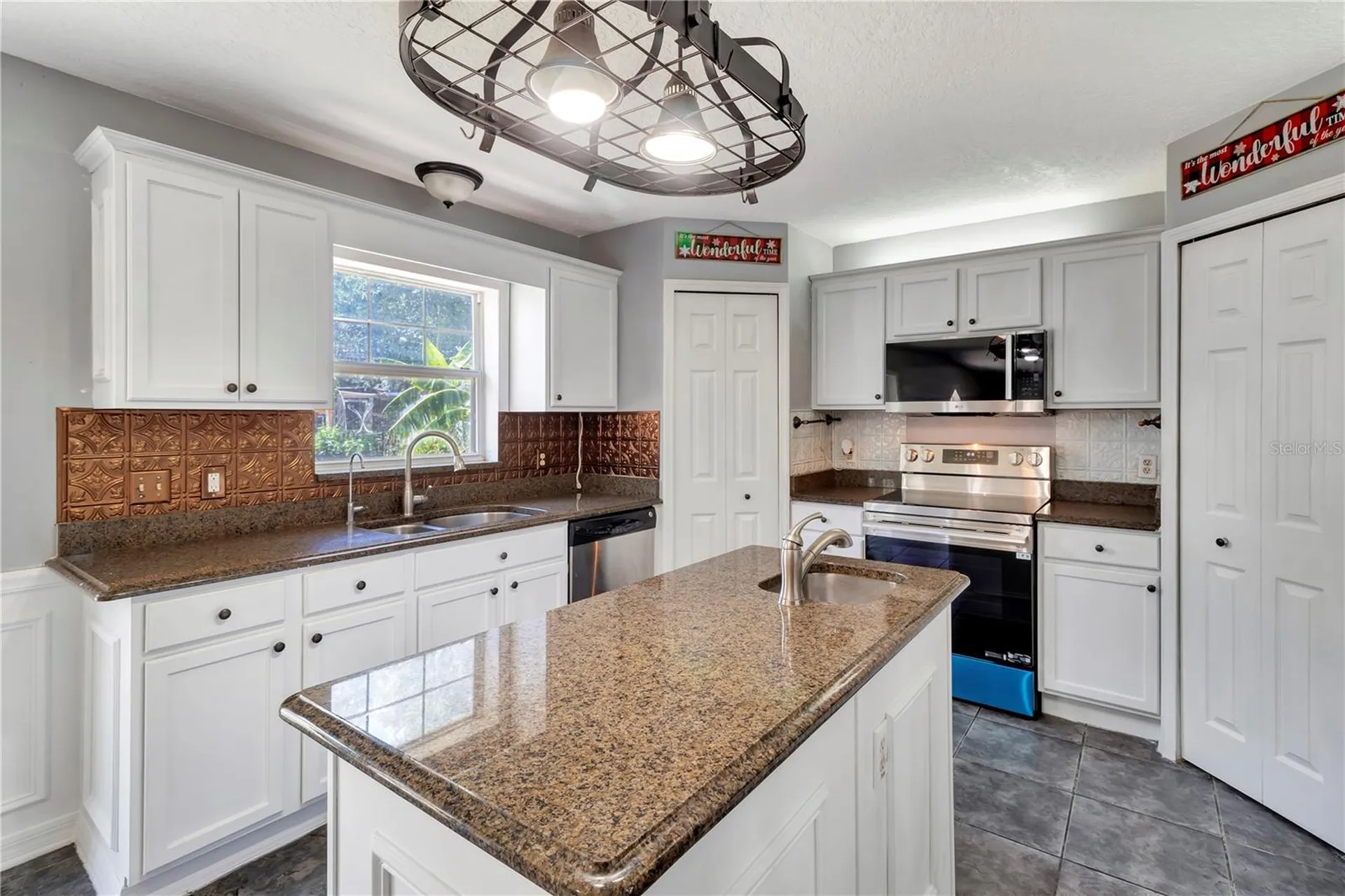 7642 Park Hill Avenue Leesburg FL 34748