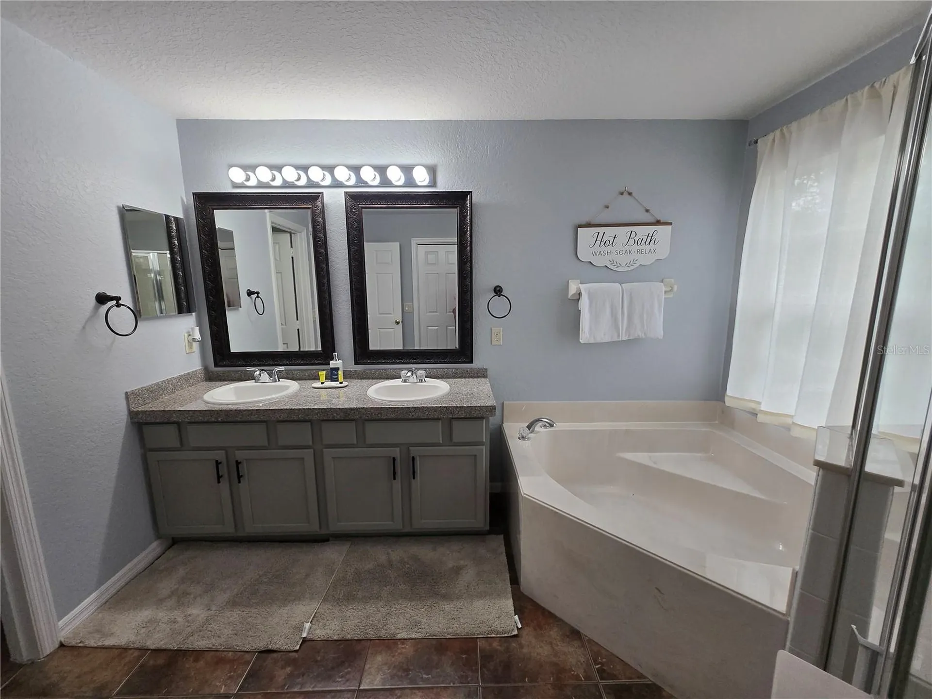 930 Oxford Drive Davenport FL 33897
