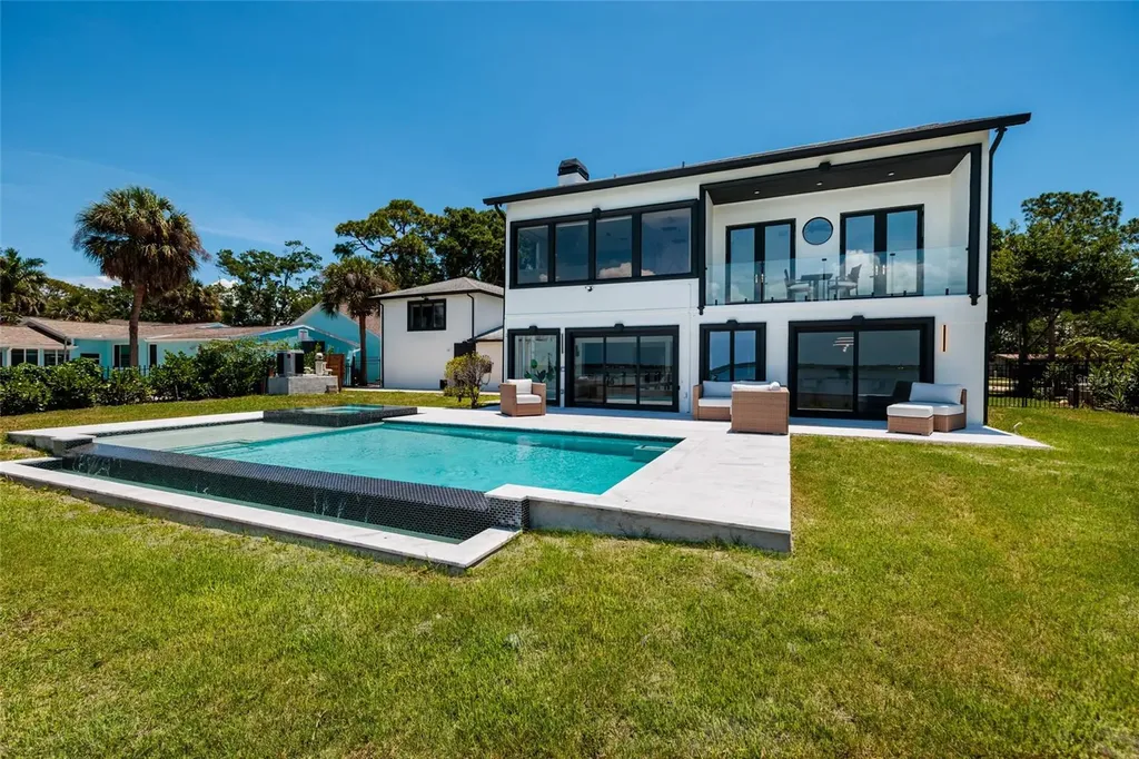 412 Shore Drive E Oldsmar FL 34677