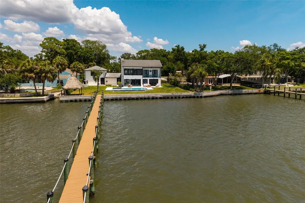 412 Shore Drive E Oldsmar FL 34677