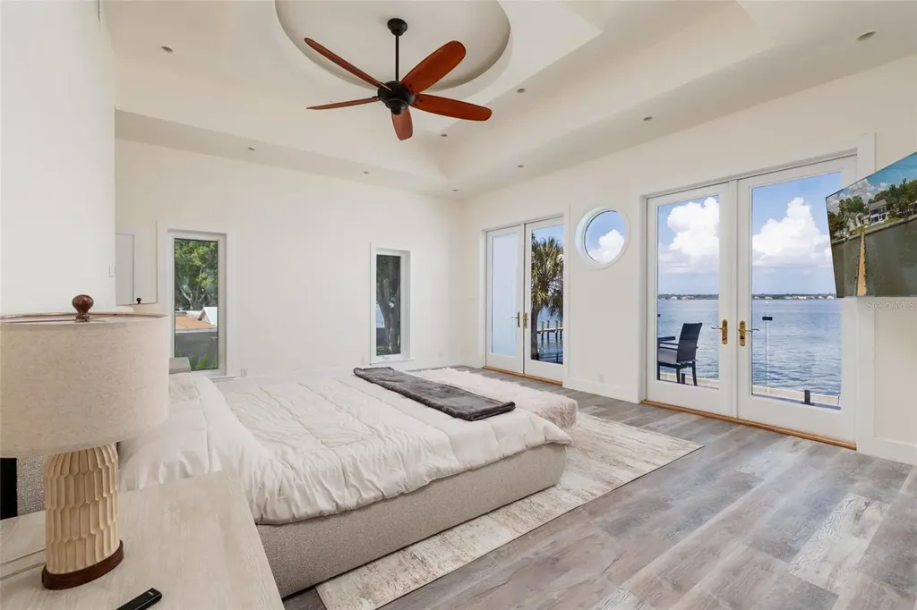 412 Shore Drive E Oldsmar FL 34677