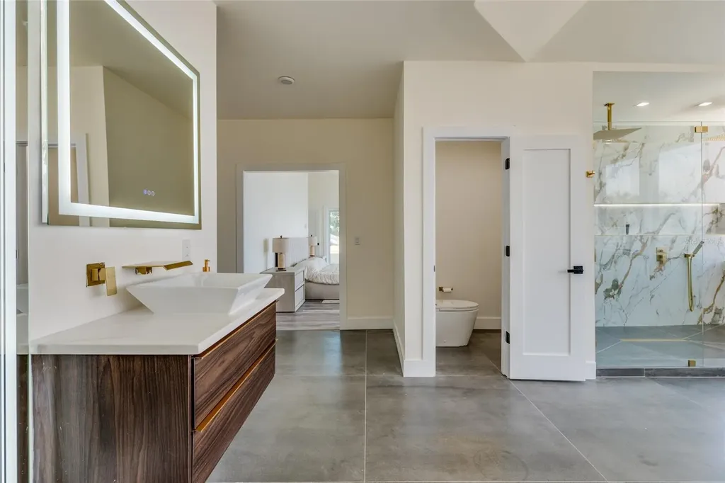 412 Shore Drive E Oldsmar FL 34677