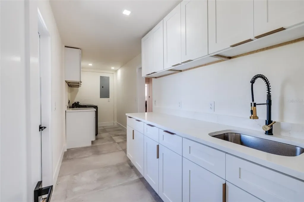 412 Shore Drive E Oldsmar FL 34677