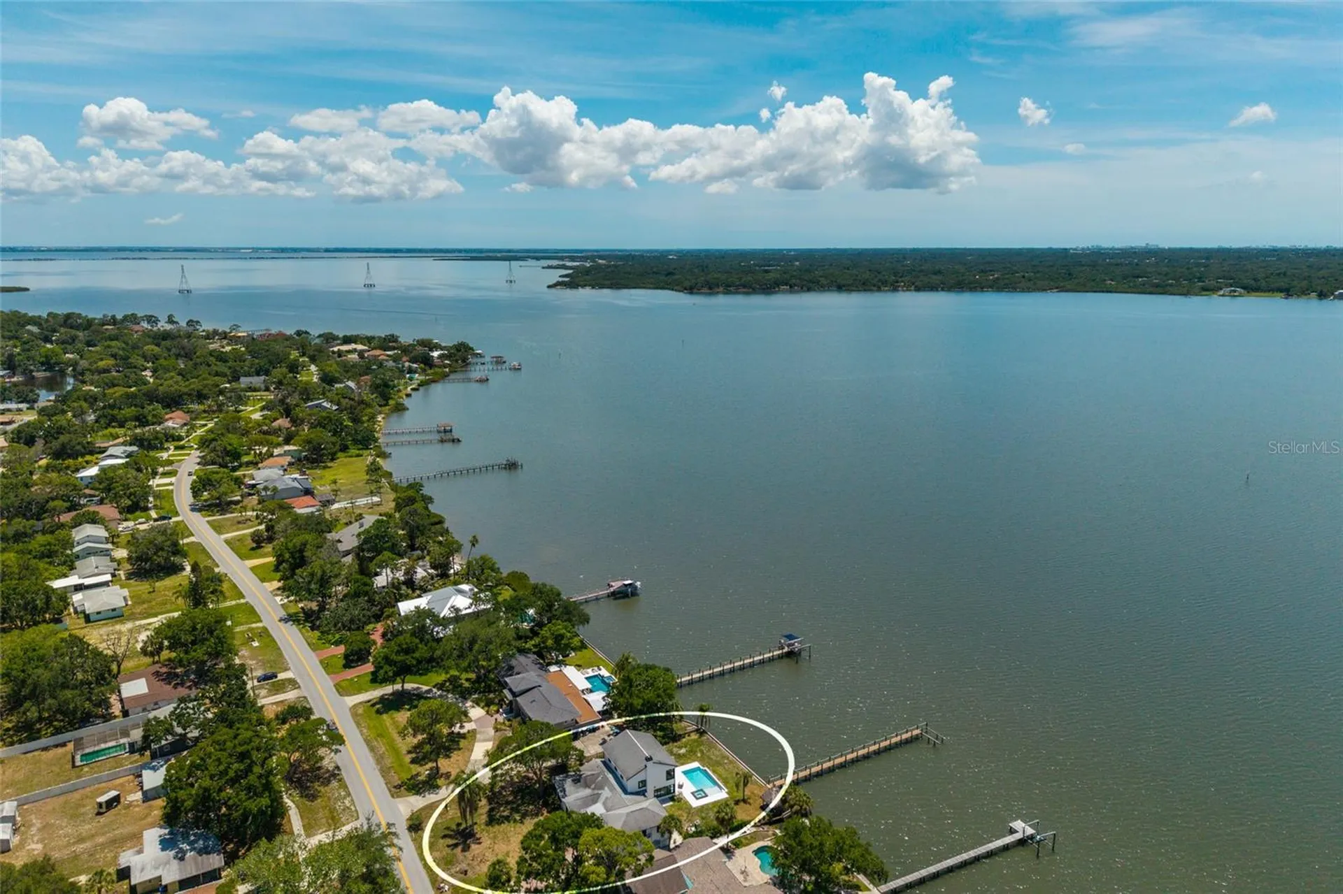 412 Shore Drive E Oldsmar FL 34677