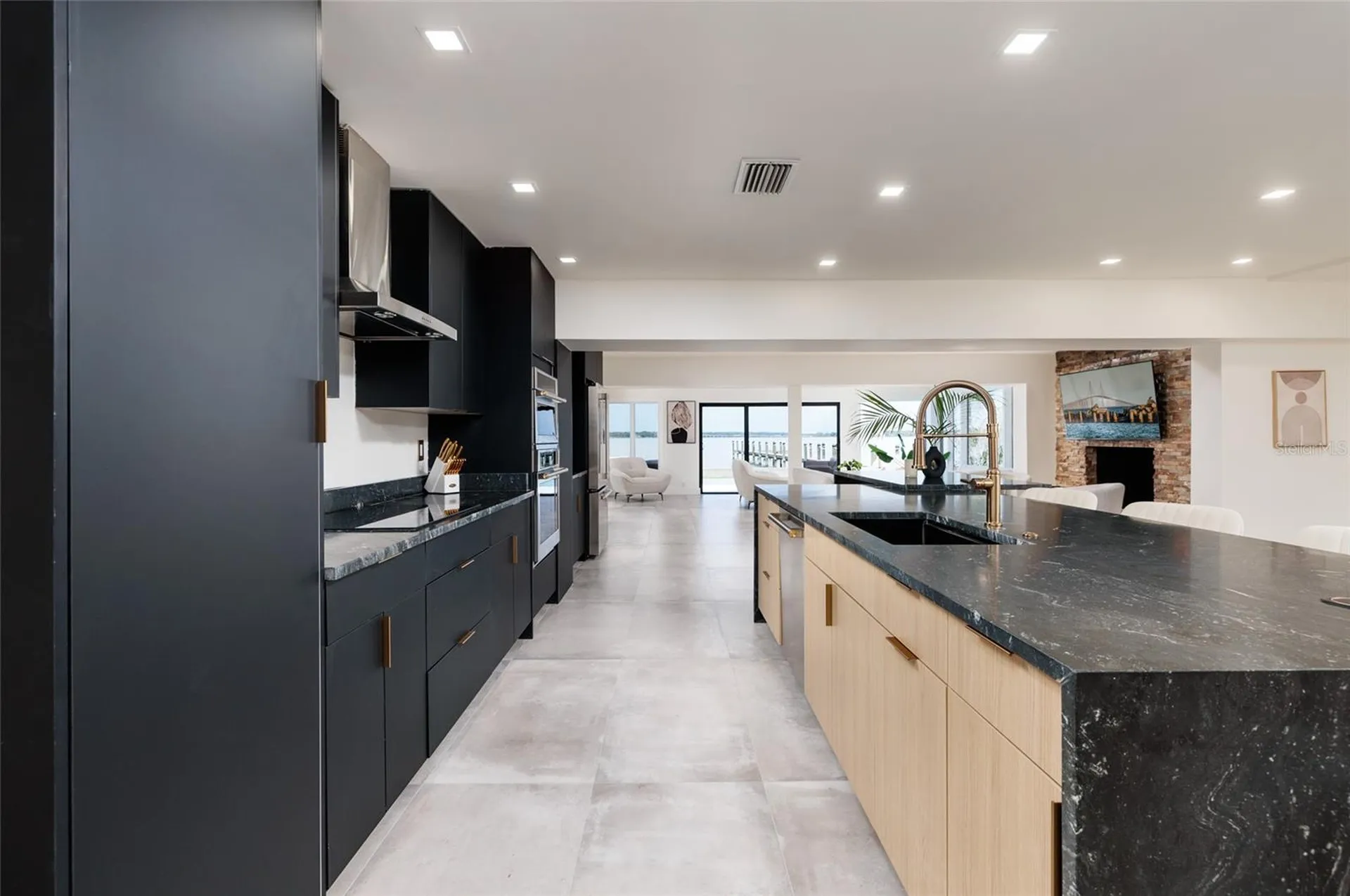 412 Shore Drive E Oldsmar FL 34677