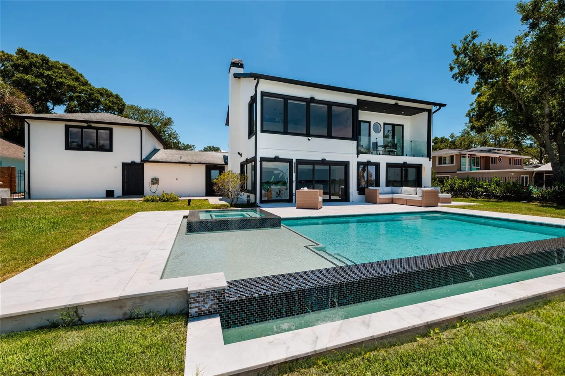 412 Shore Drive E Oldsmar FL 34677