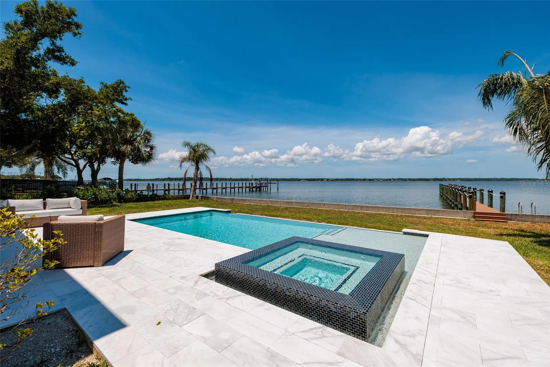 412 Shore Drive E Oldsmar FL 34677