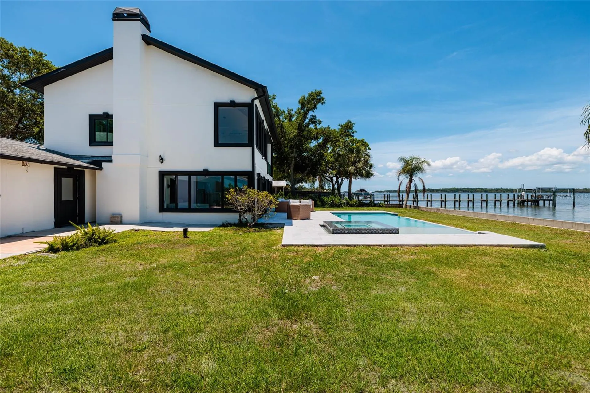 412 Shore Drive E Oldsmar FL 34677